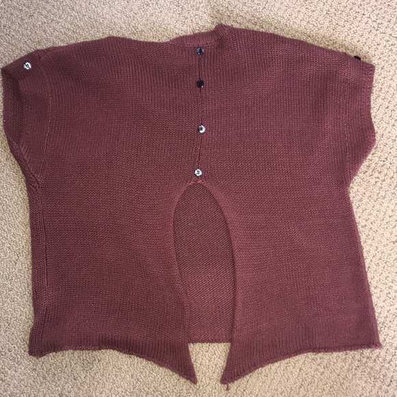 knit open back t-shirt - Picture 2 of 2